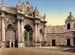 Constantinople Porte Du Palais De Dolma Bagtche